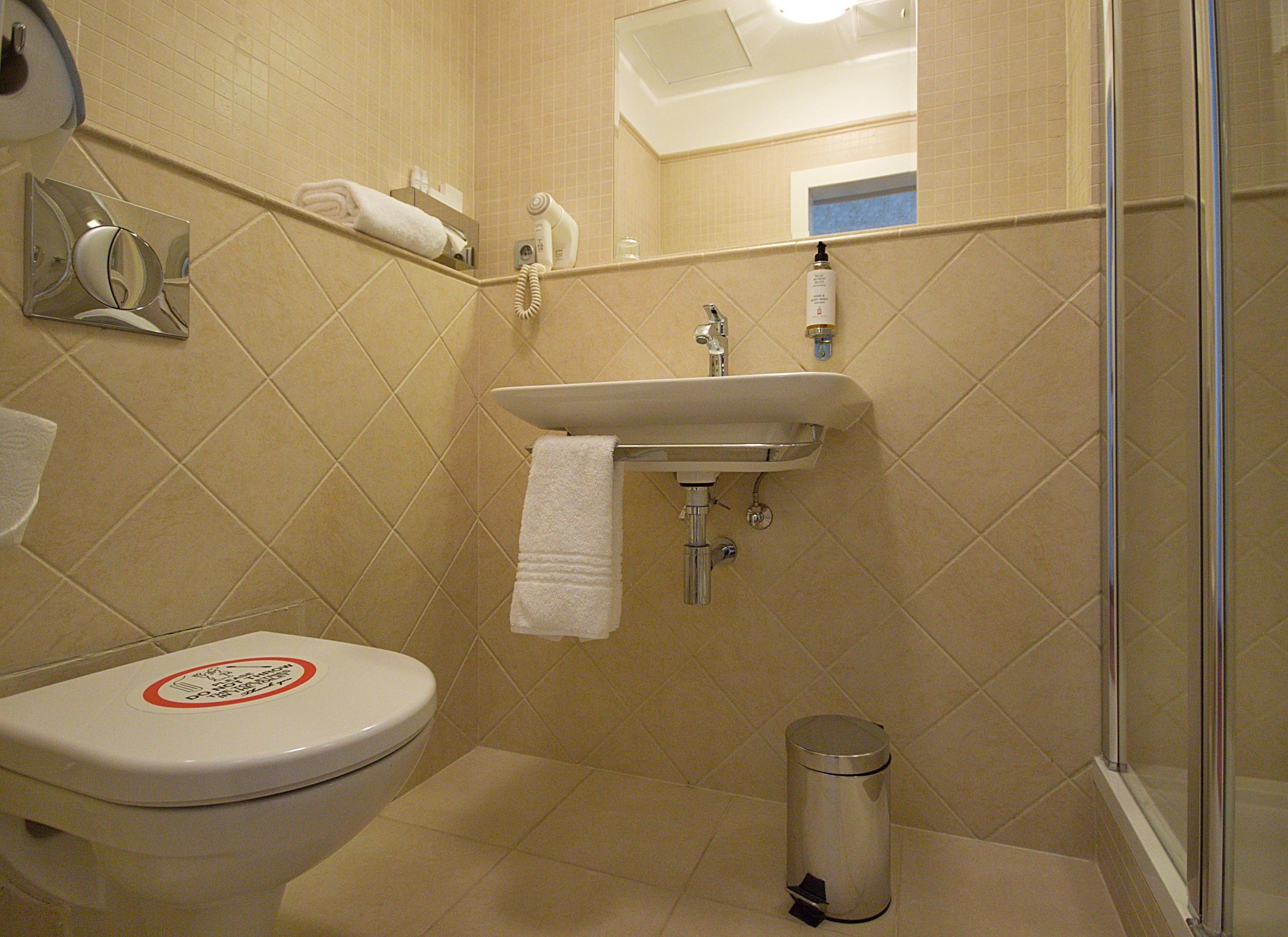 Rott Hotell
