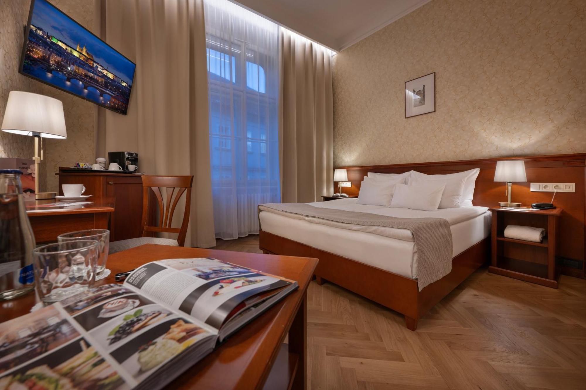 Rott Hotell
